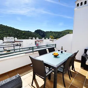  Apartment 3 Bedroom Townhouse Village